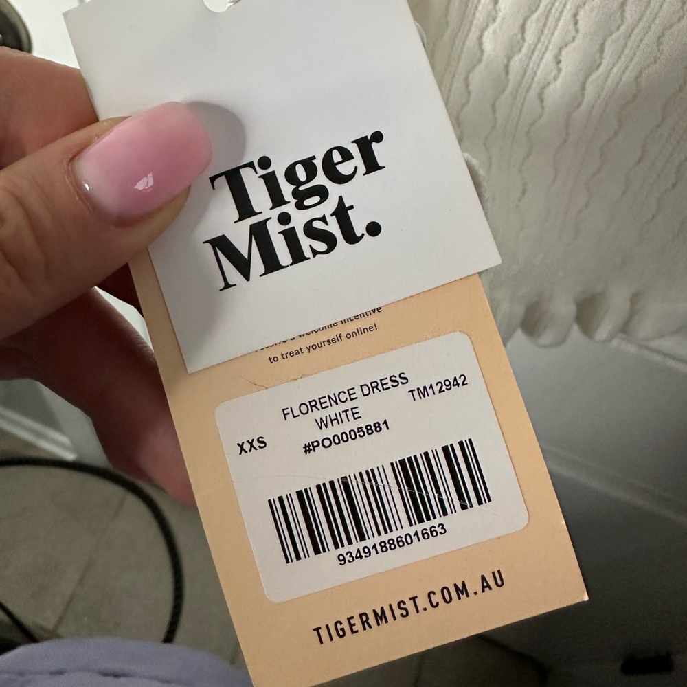 NWT Tiger Mist SIZE XXS Florence Dress WHITE flare sleeve - Picture 5 of 6
